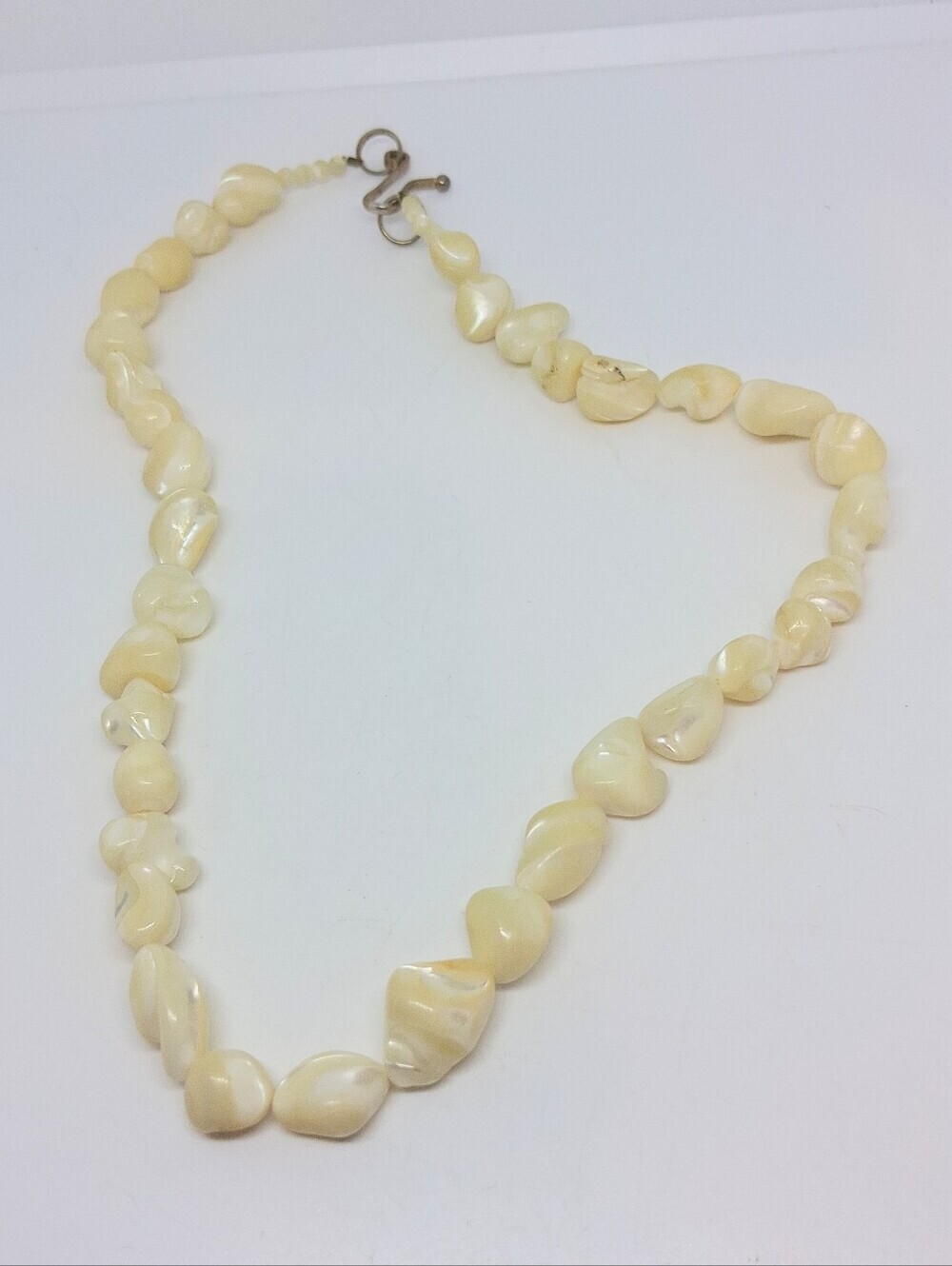 * Vintage Mother Of Pearl Nugget Bead Necklace Unsigned